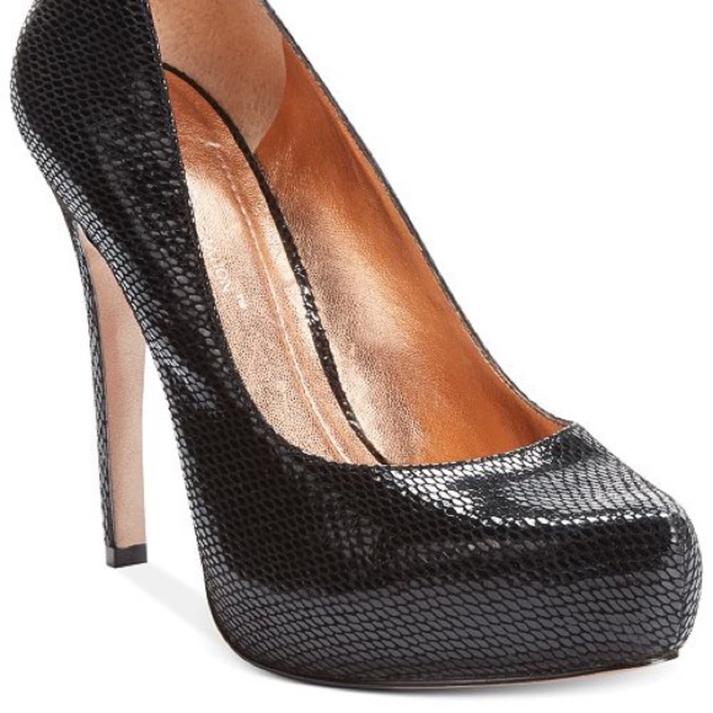 Black snakeskin heels- BCBG